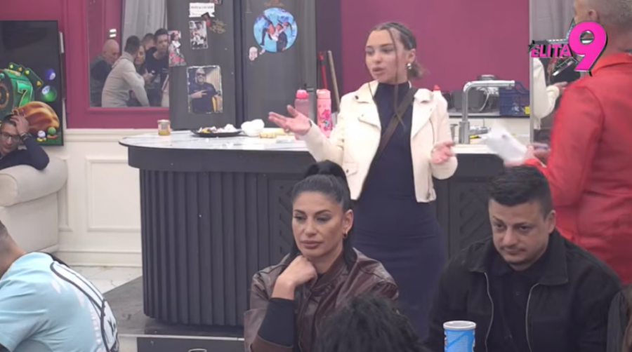 "ŠTA FALI I DA JE DESETI, JA SAM MLADA": Saru Miki zverskom akcijom doveo do ludila, obratila se svekrvi Zlati i svekru Hasanu! (VIDEO)