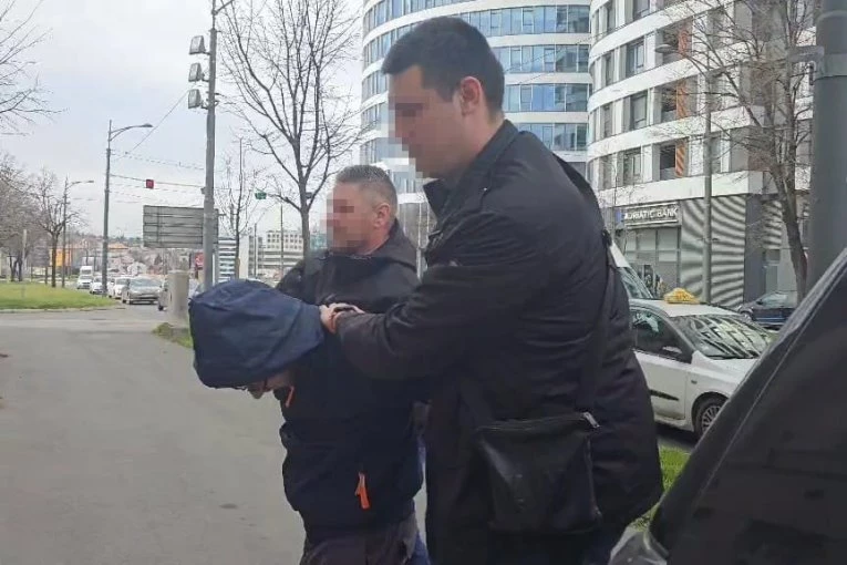 POGLEDAJTE KAKO SU POHAPŠENI PEDOFILI! U nastavku akcije "Armagedon" pala trojica muškaraca zbog posedovanja materijala na kojima su maloletna deca! (VIDEO)
