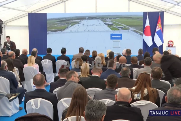 VUČIĆ U INĐIJI! Prisustvuje početku izgradnje inovativnog centra Toyo Tire!