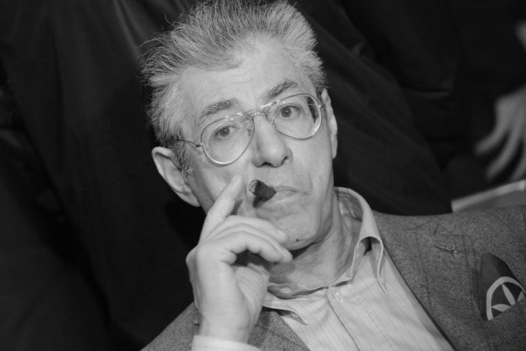POLITICIAN FROM BERLUSCONI'S GOVERNMENT DIES! Fought against the 1999 bombing, met with Milošević!