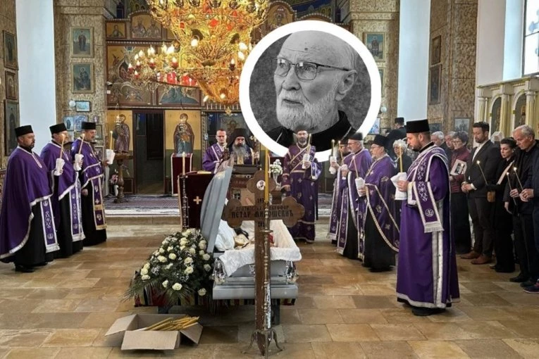 OPROŠTAJ OD SVEŠTENIKA KOJI JE U TUĐINI PODIZAO SRPSKE SVETINJE: Opelo u njegovom rodnom selu služio vladika Jerotej