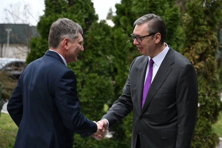 FOKUS NA ENERGETSKOJ BEZBEDNOSTI I STABILNOSTI TRŽIŠTA: Vučić se sastao sa ruskim ministrom Rešetnjikovim! (FOTO)