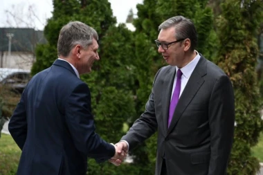 FOKUS NA ENERGETSKOJ BEZBEDNOSTI I STABILNOSTI TRŽIŠTA: Vučić se sastao sa ruskim ministrom Rešetnjikovim! (FOTO)