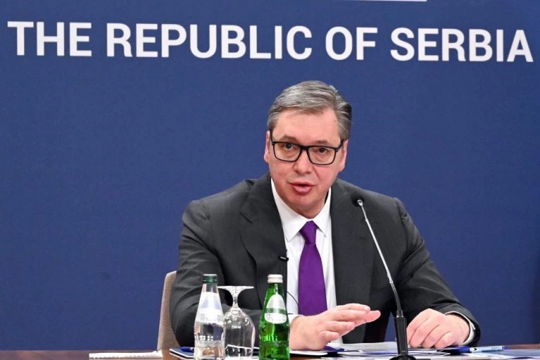 "POVEĆAVAMO CENZUS NA DEČJI DODATAK NA 18.000 DINARA!" Vučić saopštio lepe vesti!