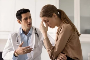 NE ČEKAJTE DA BUDE KASNO: Dok opaka bolest kosi Srpkinje, stiglo je REŠENJE koje menja sve! Evo šta svaka žena u Srbiji mora da ima u telefonu!