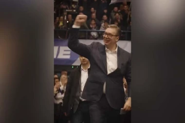 "VIDIMO SE SUTRA"! Vučić poslao važnu poruku svim građanima pred miting SNS u Beogradskoj areni - ZAJEDNO JAČI! (VIDEO)