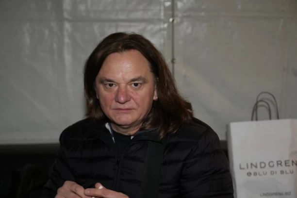 NE MOŽE DA PREBROJI LJUBAVNE PARTNERKE, A OVO PRIZNANJE ĆE VAS OSTAVITI U ŠOKU: Pevač izneo skandalozne detalje o bivšim devojkama!