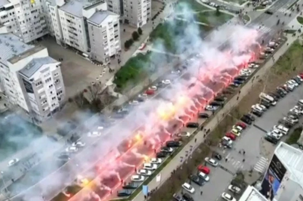 БАКЛІ ЗАПАЛАЛИ, 2000 БАЙКЕРІВ ЙОГО СУПРОВОДЖУЮТЬ! Дивіться величне прибуття Вучича до Арени! (ФОТО, ВІДЕО)