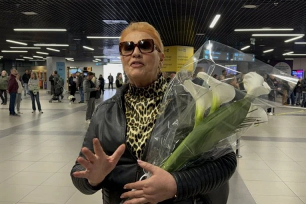 "MNOGO MI JE ŽAO, ČULA SAM..." Ćana se slomila na Vesti o Zotici Brunclik, evo da li se čula sa Kemišom! (VIDEO)