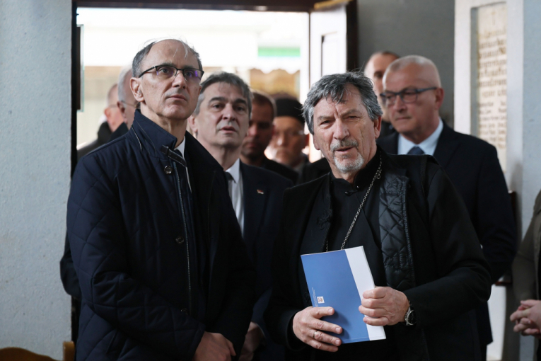 Premijer Macut - Ruski Krstur