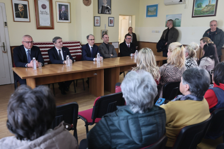 Premijer Macut - Ruski Krstur