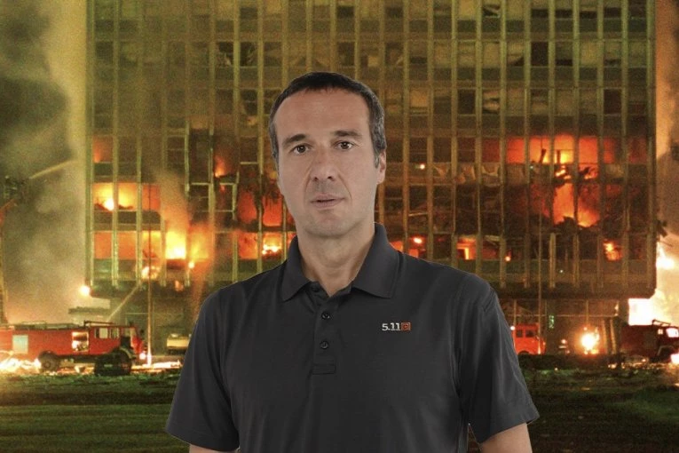 78 DANA I NOĆI BIO NA TERENU! Mladen Mijatović zapalio sveću za STRADALE u NATO bombardovanju! (FOTO)