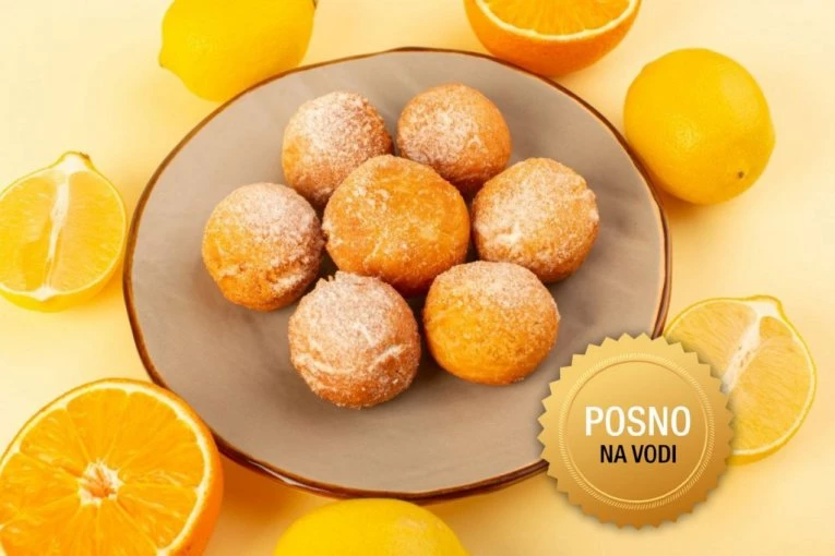 SOČAN KOLAČ ZA DANE POSTA NA VODI KOJI MAMI OSMEH: Kuglice od pomorandže - zdrava, mirisna poslastica za decu, ali i odrasle