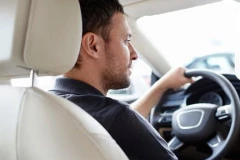 Ako tokom vožnje osetite pospanost, proverite ovo dugme: Mnogi vozači ne znaju šta se dešava u kabini automobila