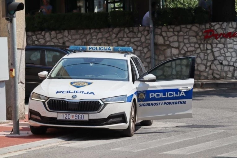 UBIJENA ŽENA U CENTRU MESTA! Presudio joj vanbračni muž, pa pokušao da se ubije