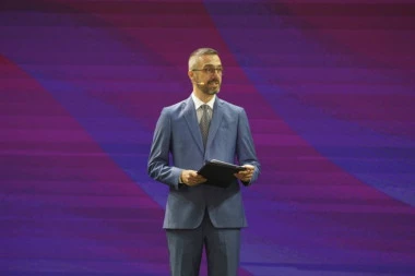 "NE MOGU VIŠE...": Oglasio se voditelj koji se vraća na RTS!