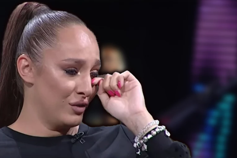 KAD SU SVI MISLILI DA SE SMEJE ONA JE KRILA OVO! Jeziva ispovest Lune Đogani: "Imala sam 40 kilograma"