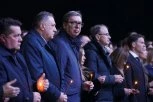 PREDSEDNIK VUČIĆ NA CEREMONIJI OBELEŽAVANJA DANA SEĆANJA NA ŽRTVE NATO AGRESIJE! Patrijarh Porfirije služi pomen stradalima: "TUŽAN JE POVOD NAŠEG SABRANJA" (FOTO, VIDEO)