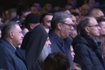 PREDSEDNIK VUČIĆ NA CEREMONIJI U VRANJU: PATRIJARH PORFIRIJE SLUŽI POMEN STRADALIMA! Posle intoniranja himne "Bože pravde" usledio EMOTIVAN MINUT TIŠINE za žrtve NATO agresije! (FOTO, VIDEO)