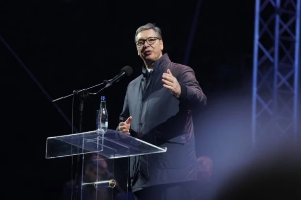 NE DAMO TE, OTADŽBINO NAŠA! Vučić na obeležavanju godišnjice NATO agresije: Srbija je danas jača nego ikada i VIŠE NIKOME NEĆE DOZVOLITI da joj decu ubija nekažnjeno! (FOTO, VIDEO)