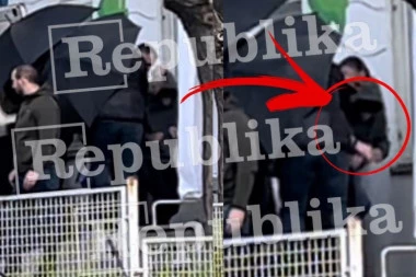 ZAVRŠENO SASLUŠANJE DEČAKA-UBICE! Iz Specijalnog suda vraćen u kliniku pod jakom policijskom pratnjom! (VIDEO)