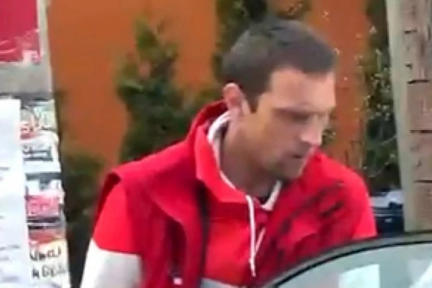 UHAPŠEN BLOKADER U SEVOJNU! Pod dejstvom droge i alkohola napao SNS aktiviste, pa pokušao da pobegne od policije