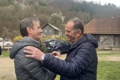 ODMAH SMO KRENULI DA REŠAVAMO PROBLEME! Ministar Glišić obišao meštane bajnobaštanskog sela Rastište! (FOTO)