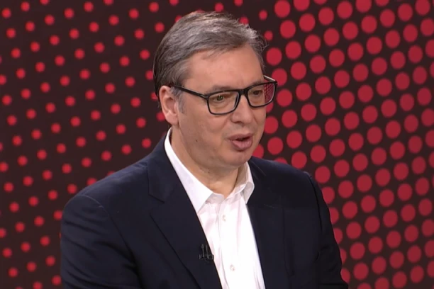 "SUTRA ODLUKA O CENI GORIVA"! Vučić: "Verujem da će MOL i Gasprom završiti posao do 22. maja"