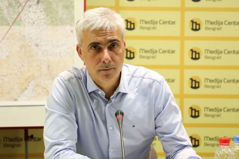 "CRTA KOMUNICIRALA S GRUPAMA MLADIH OD 16 DO 22 GODINE" Aleksandar Jerković ukazao na nepravilnosti, pa upozorio