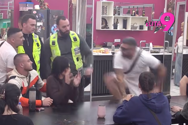 Bebica i Asmin u sukobu!