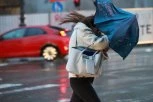 LIJE KAO IZ KABLA! Ovi delovi Srbije već na udaru jakih pljuskova sa grmljavinom - SLEDEĆI NA REDU OVAJ KRAJ ZEMLJE!
