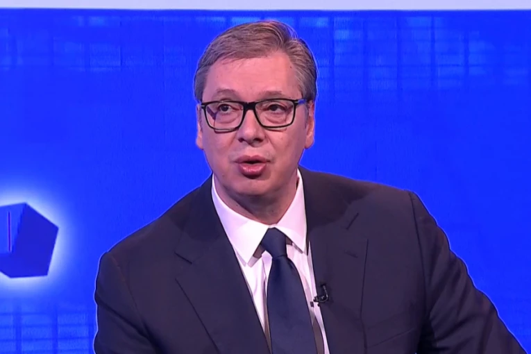 "ZA VIDOVDAN STIŽU PRVI SRPSKI ROBOTI!" Vučić na TV Prva otkrio senzacionalnu vest: Za tri meseca pisaće na njima "PROIZVEDENO U SRBIJI"!