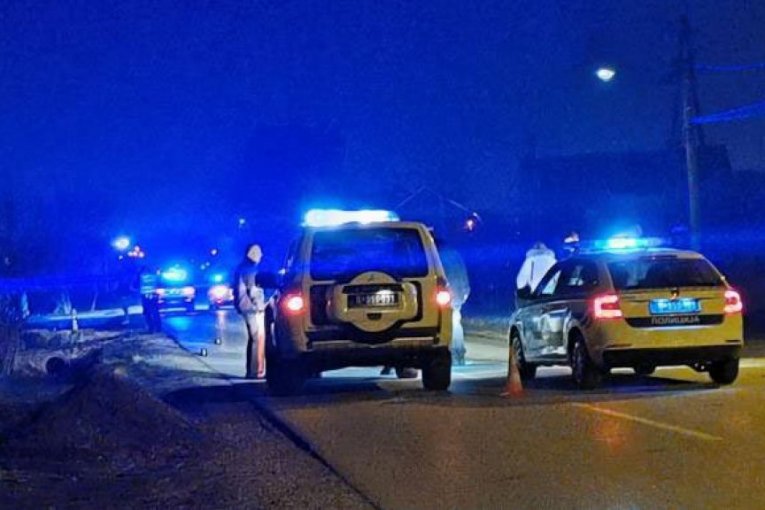 DRIVER LOST CONTROL AND CRASHED INTO A UTILITY POLE! Terrible accident on the Novi Pazar-Raška road!