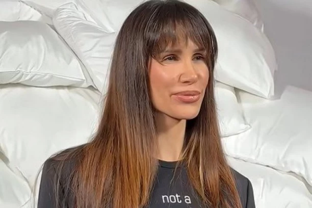 ŠTA SE DESILO SA RELJOM I NIKOLIJOM? Estrada preplavila crveni tepih, pevačica PONOVO DOŠLA SAMA! (VIDEO)