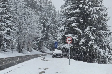 PREKO 20 CENTIMETARA SNEGA! Evo koji delovi Srbije su se zabeleli - SUTRA JOŠ JAČE ZAHLAĐENJE! (FOTO)