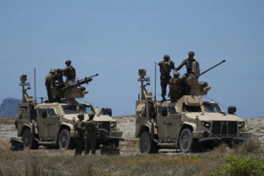 HITNO SE OGLASILA IRANSKA REVOLUCIONARNA GARDA: Uhvaćen AMERIČKI pilot!