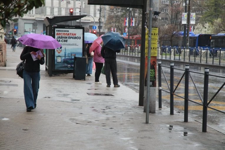 NE ISPUŠTAJTE KIŠOBRANE! Kiša i oblačno danas - KRAJEM NEDELJE LEPŠE VREME!