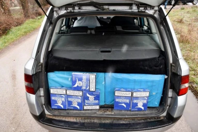 PIROĆANAC UHVAĆEN SA 225 KILOGRAMA DUVANA! Oštetio budžet Srbije za skoro 2,5 MILIONA! (FOTO)