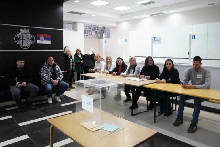 Otvorena biračka mesta u Aranđelovcu