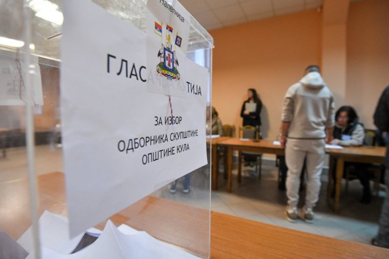 Glasanje u Kuli
