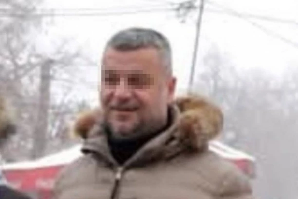 UHAPŠEN POMAHNITALI BLOKADER IZ OBRENOVCA! U Aranđelovcu krvnički tukao žene i otimao im telefone: Prizor je bio mučan, jedna završila u bolnici nakon jezive torture!