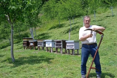 "SVE ĆEMO VAS NOĆAS POBITI I BACITI U DRINU!" Blokaderi bi da ubiju pravog srpskog čiču, koji radi ceo život od jutra do sutra i koji zna šta su muka, država i odgovornost!