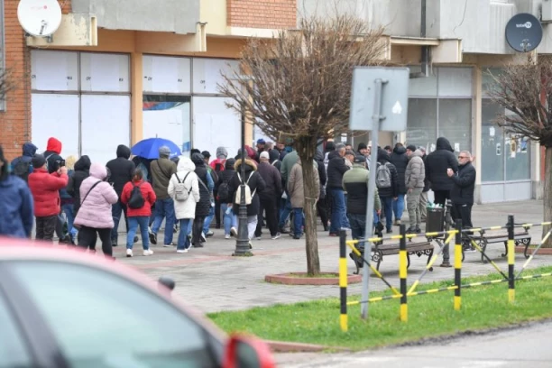 RASULO! Studentska blokaderska lista u Kuli "zna gde udara" (VIDEO)