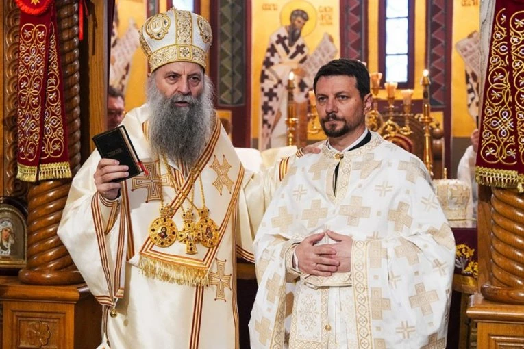 BEOGRAD DOBIO NOVOG SVEŠTENIKA: Patrijarh Porfirije rukopoložio profesora Bogoslovskog fakulteta u sveštenički čin