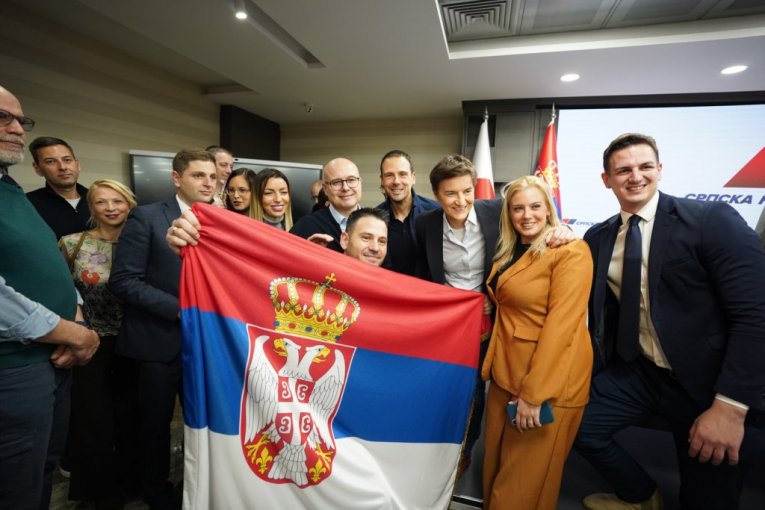 Aleksandar Vućić - pobeda SNS