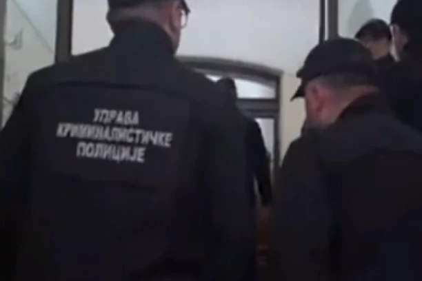 UDARNO! UKP PO NALOGU VJT UŠAO U REKTORAT