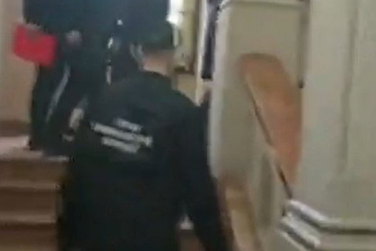 Jezive slike na Filozofskom