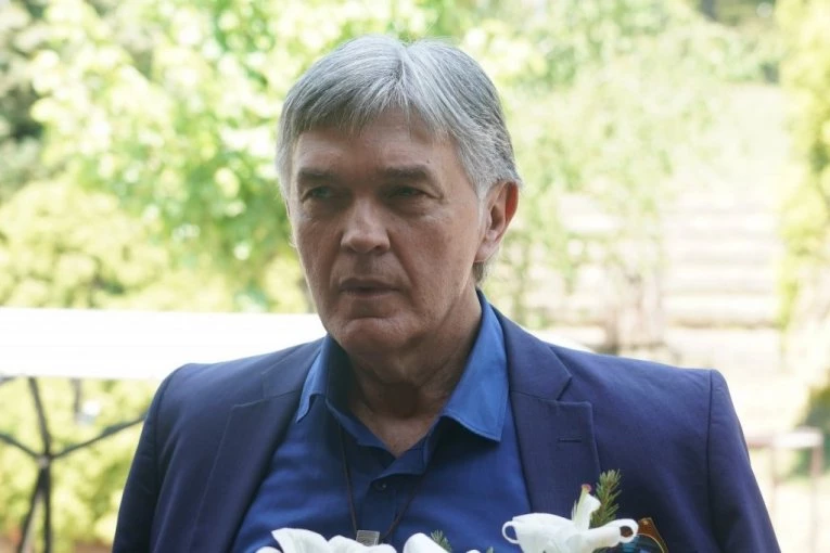 KO JE BIO MIKAN KOZOMARA? Njegov hit voli cela Srbija, vodio je čuvenu emisiju, a Minimaks mu je OBELEŽIO ŽIVOT!