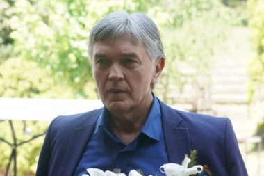 KO JE BIO MIKAN KOZOMARA? Njegov hit voli cela Srbija, vodio je čuvenu emisiju, a Minimaks mu je OBELEŽIO ŽIVOT!