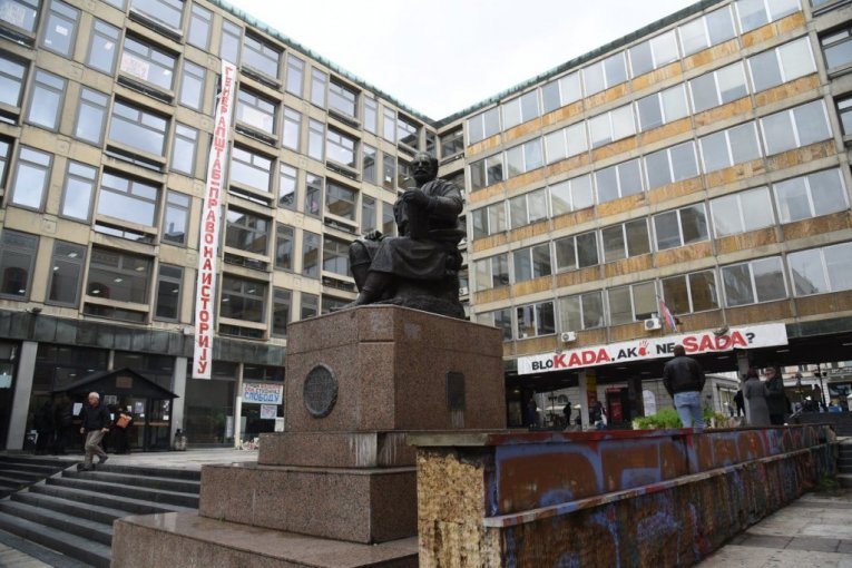 Jezive slike na Filozofskom